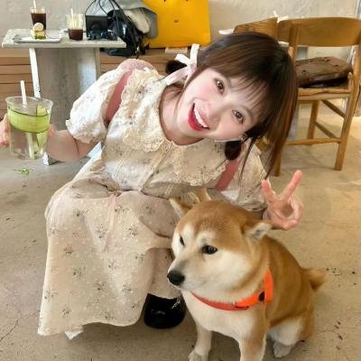 脚踏三条船